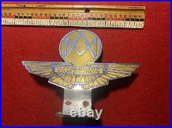 Vintage ASTON MARTIN OWNERS CLUB Metal Car Badge Mascot Emblem, Goldtone